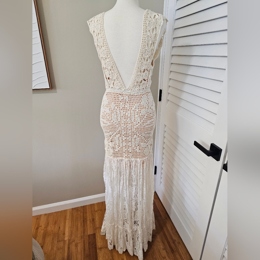Chasing Unicorns Somebody to Love crochet and lace gown - Picture 13 of 15